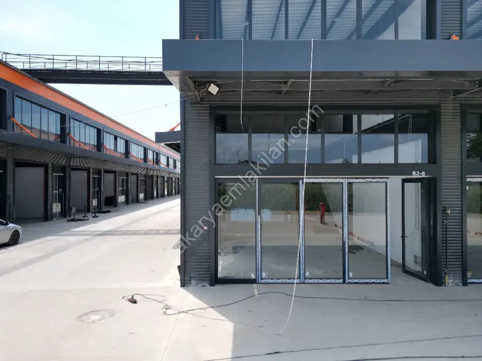 AKYAZI YENİ SANAYİ MERKEZİ SATILIK DÜKKAN 200 m2