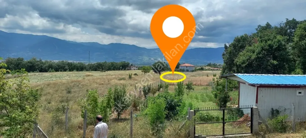 GEYVE DÜZAKÇAŞEHİR'DE 2 KAT KONUT İMARLI HESAPLI MANZARALI 663 m² ARSA