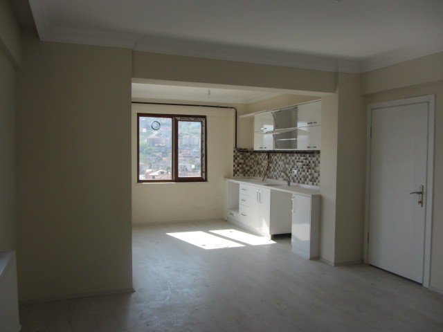 Maltepe Alt Yolda Vagon Fabrikası Civarı Daire tipi Dubleks Sıfır Daire
