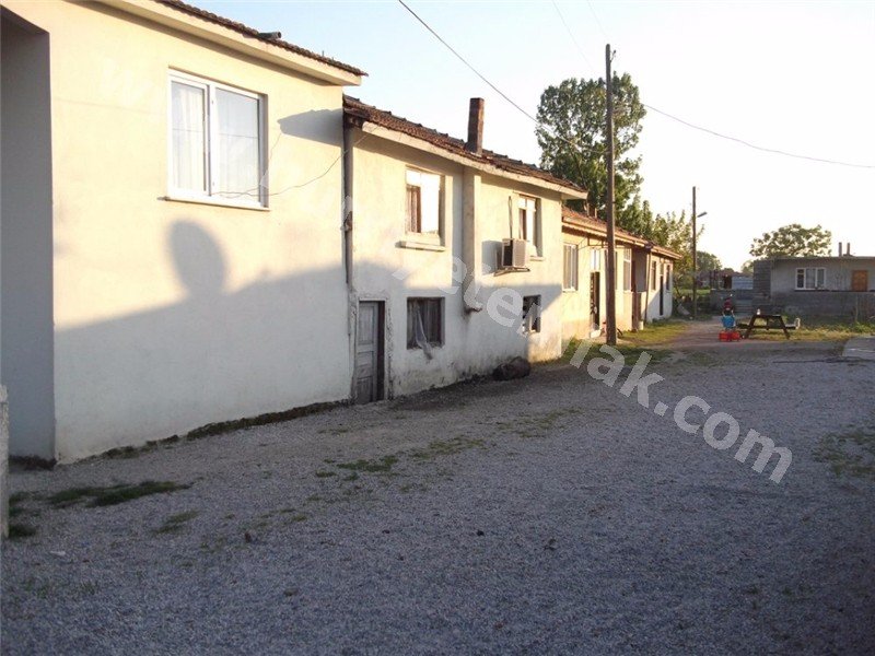 ÇÖKEKLER�DE 770 M2 ARSA İÇİNDE 3 ADET MÜSTAKİL EV Sakarya Emlak İlan