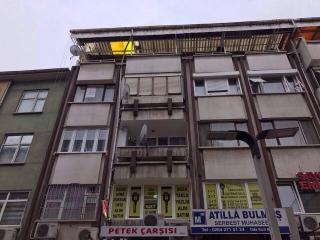 Dar Sokakta Satılık 3+1 Daire