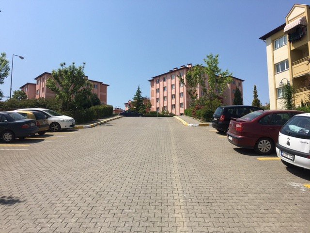 KORUCUK MAHALLESİNDE SATILIK ARA KAT TEMİZ DAİRE