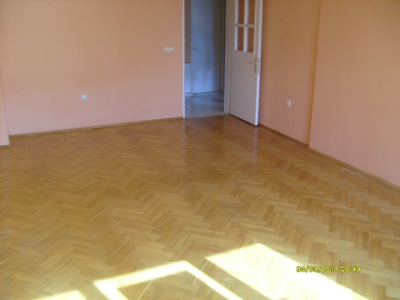 KORUCUK MAHALLESİNDE 120 M2 ARA KAT YAPILI KİRALIK  3+1 DAİRE