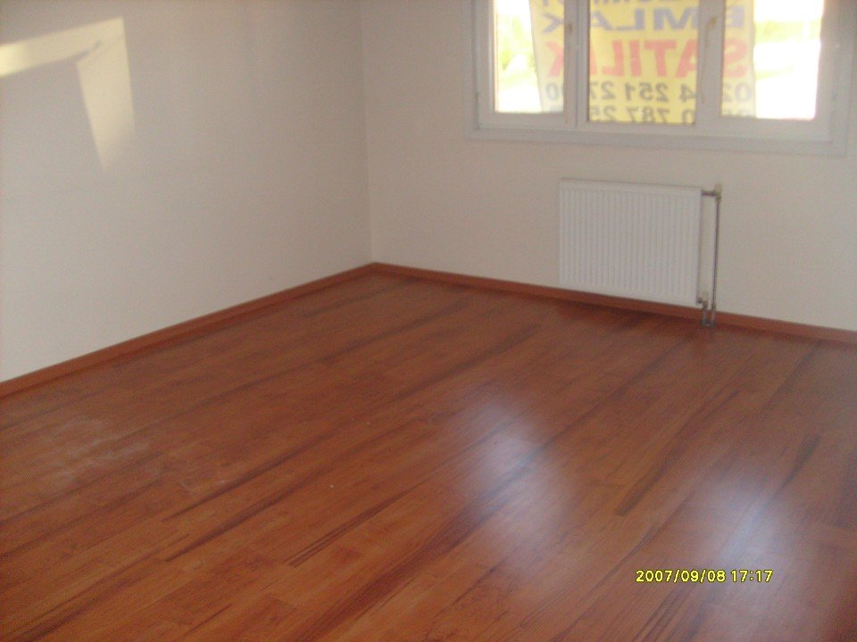 KORUCUK MAHALLESİNDE 2+1 TEMİZ YAPILI OKUL KARŞISI SATILIK DAİRE