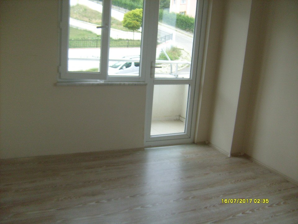 SAKARYA ZÜMRÜT EMLAKTAN KORUCUK MAHALLESİ HASTANE KARŞISI SATILIK DAİRE
