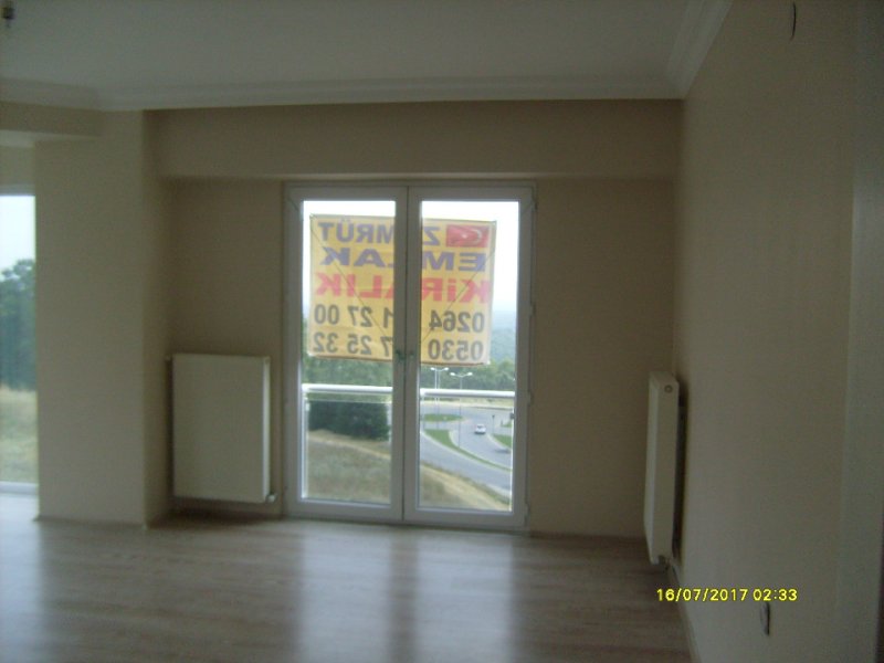 SAKARYA ZÜMRÜT EMLAKTAN KORUCUK MAHALLESİ HASTANE KARŞISI SATILIK DAİRE