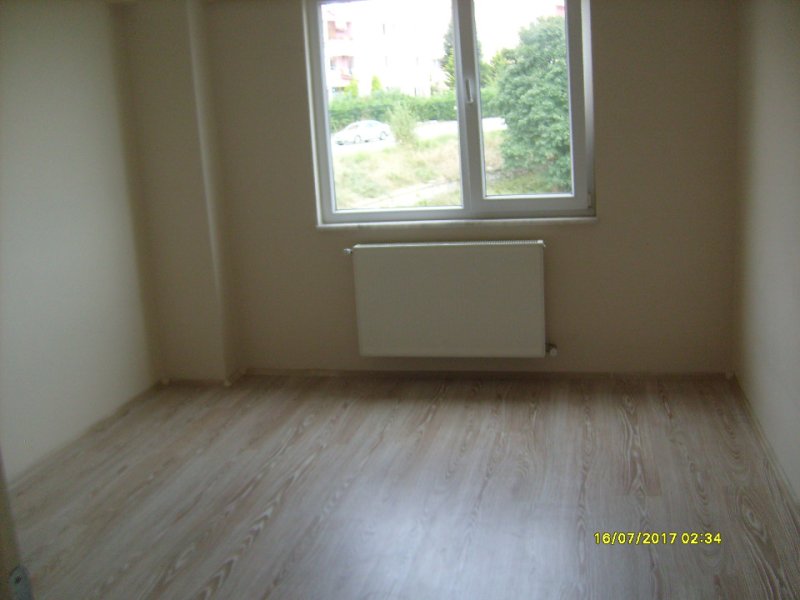 SAKARYA ZÜMRÜT EMLAKTAN KORUCUK MAHALLESİ HASTANE KARŞISI SATILIK DAİRE