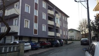 SERDİVAN MAVİ DURAK MEVKİİ ZORLU İLKOKUL KARŞISI KİRALIK 2+1 GENİŞ DAİRE