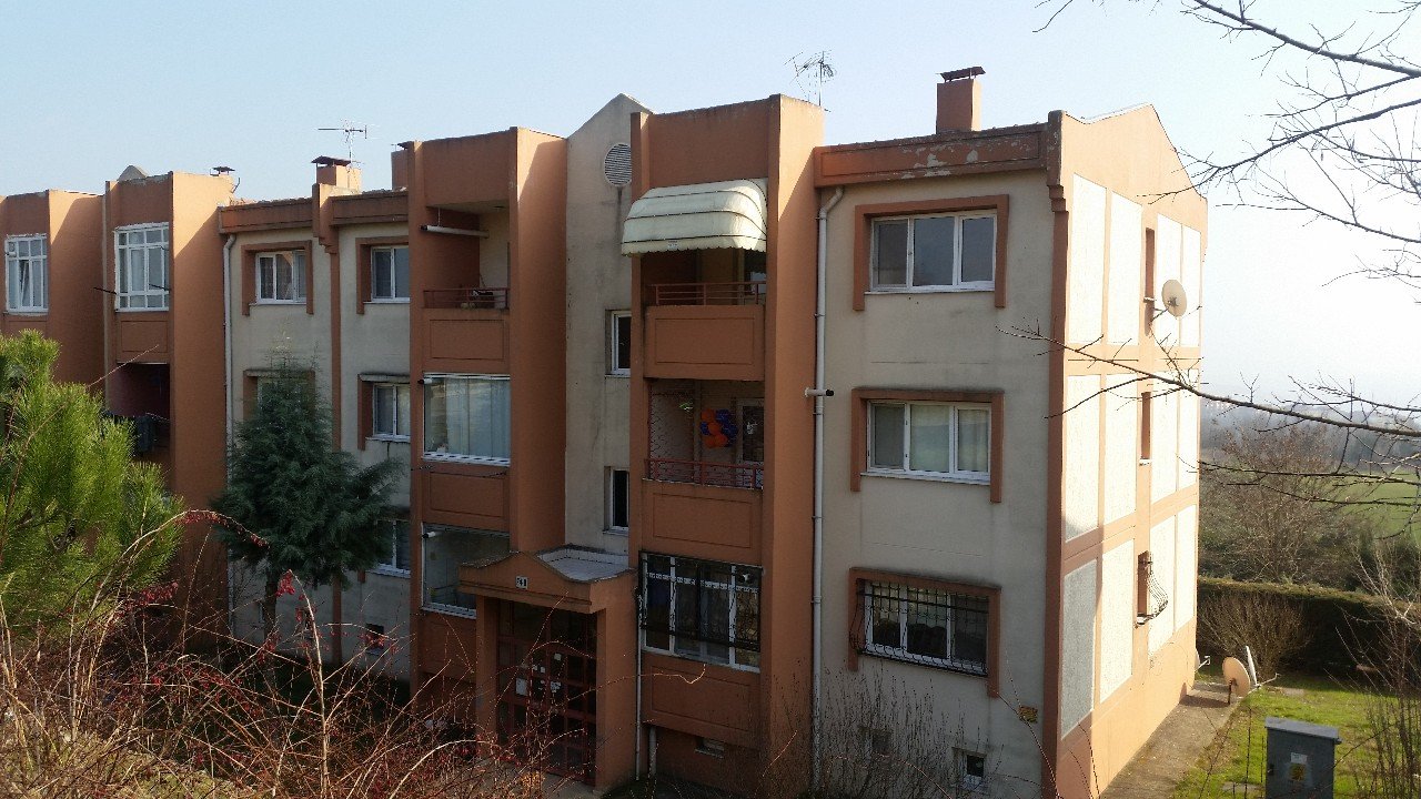 SAKARYA ZÜMRÜT EMLAKTAN KORUCUK MAHALLESİNDE   2+1 KİRALIK DAİRE