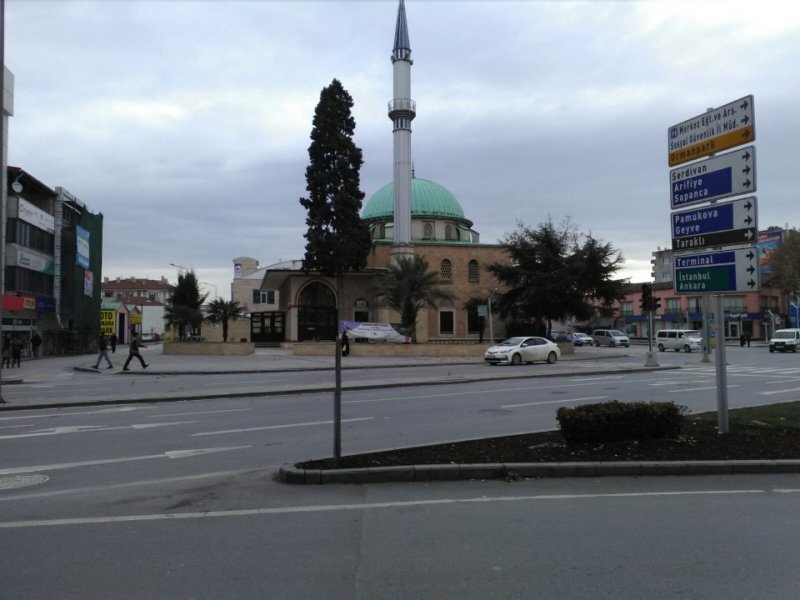 YENİ CAMİ DE SATILIK OFİSLER