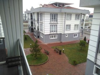 İŞTE EMLAKTAN SERDİVAN KİRAZ EV.SİTESİ 105M2 2+1 KİRALIK DAİRE