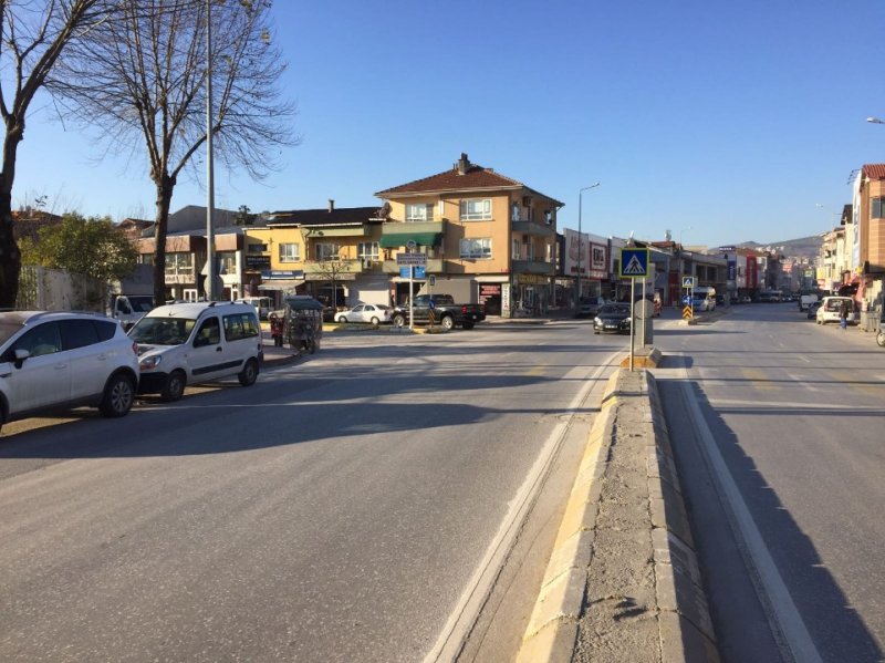 SERDİVAN ÇARK CADDESİ YOLUNDA HARİKA LOKASYON SATILIK KOMPLE MÜLK