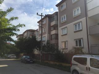 DİLMENDE TÜM BAKIMLARI YAPILMIŞ SIFIR AYARINDA 130 M2 3+1 DAİRE