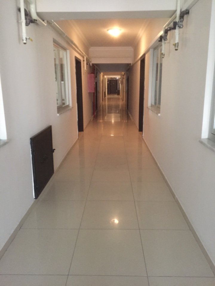 Serdivanda Necmettin erbakan bulvarında ana cadde üzeri 70 m2 ofis