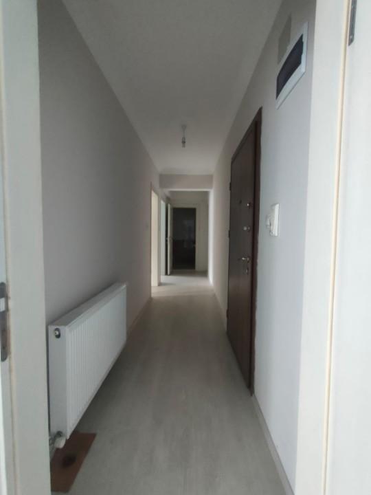 AKYAZI MERKEZDE, CADDE ÜZERİNDE GÜNEYE CEPHE, 2+1 DAİRE