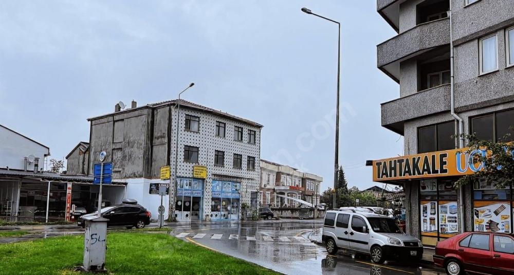 ADAPAZARI KAYMAKAMLIK KARŞISI CADDE ÜZERİ DEĞERLİ DÜKKAN