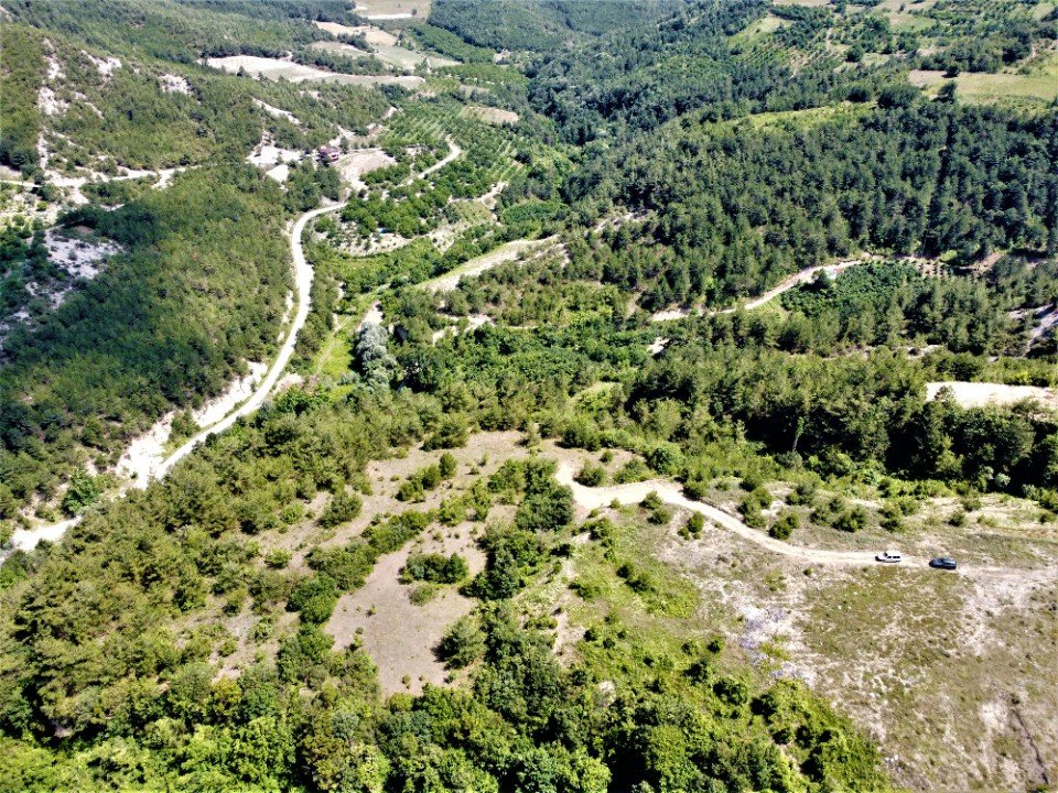 AVCI EMLAK’TAN GEYVE AHİBABA KÖYÜNDE TİNY HOUSE İÇİN UYGUN ULAŞIMI KOLAY 1144 m2 ARAZİ