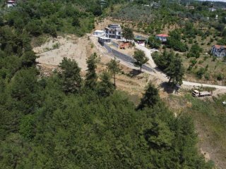 AVCI EMLAK’TAN 7042 m2 MANZARALI TİNY HOUSE VE BUNGALOW İÇİN İDEAL BAHÇE