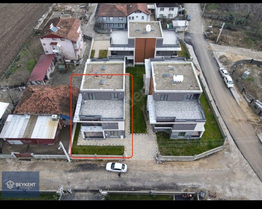 Karaaptiler Mah.'de 5+1 350 M² Geniş BOŞ Villa