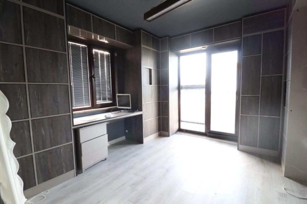 Serdivan Yazlıkta 4+1 270M² Tripleks Villa (BOŞ)