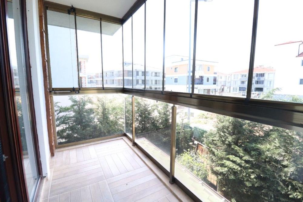 Serdivan Yazlıkta 4+1 270M² Tripleks Villa (BOŞ)