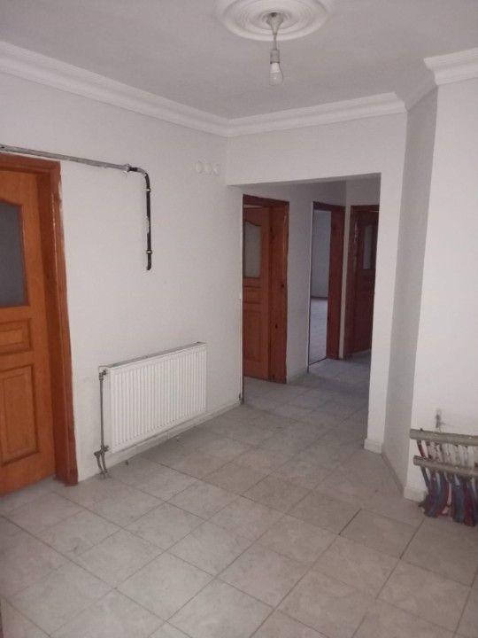 ÇEŞME MEYDANI BAŞINDA KİRALIK DAİRE