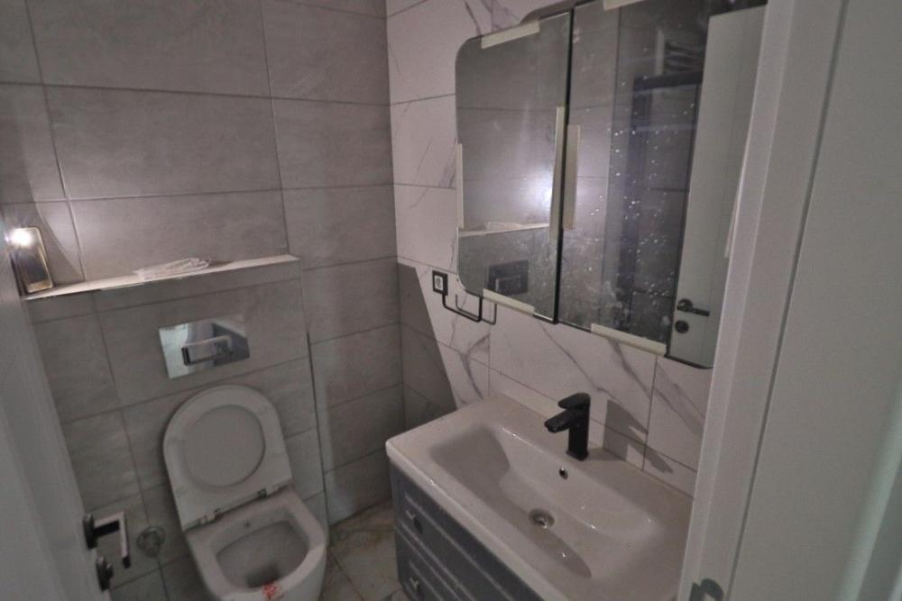 BEYKENT'TEN KİRALIK  Karaaptiler Mah.'de 5+1 350 M² Geniş BOŞ Villa