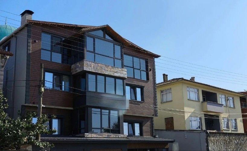 SAPANCA'DA GÖL MANZARALI LÜKS EŞYALI DAİRELER