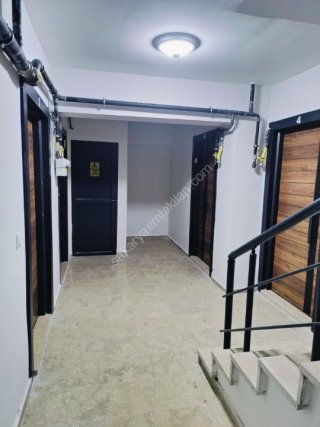 AKYAZI ÜNİVERSİTE BÖLGESİNDE YÜKSEK GİRİŞ 1 + 1 SATILIK DAİRE