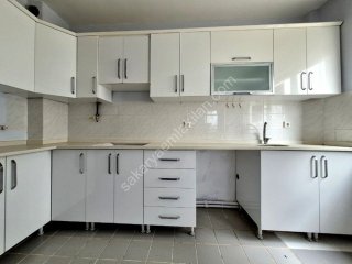 ADAPAZARI KARAMAN MAHALLESİNDE KİRALIK 3+1 DAİRE