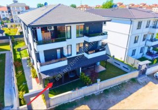 Aziziye de Bahçeli Müstakil Girişli 2+1 | Yerden Isıtma | Kapalı Cam Verandalı | Havuzlu