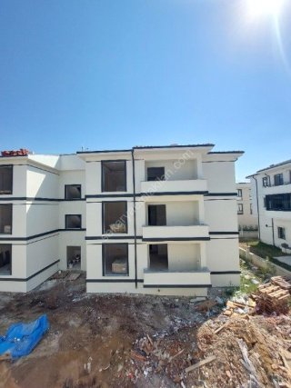 YILDIZ GAYRİMENKULDEN ARİFİYE HANLI MERKEZDE YENİ 2+1 DAİRE