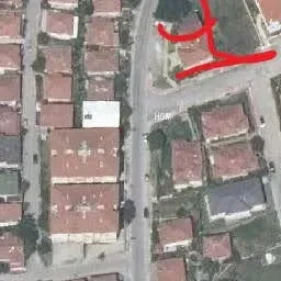 ANA YOL ÜZERİNDE SERDİVAN EMEKLİ ÖĞRETMENDEN 3 KATLI SATILIK BİNA