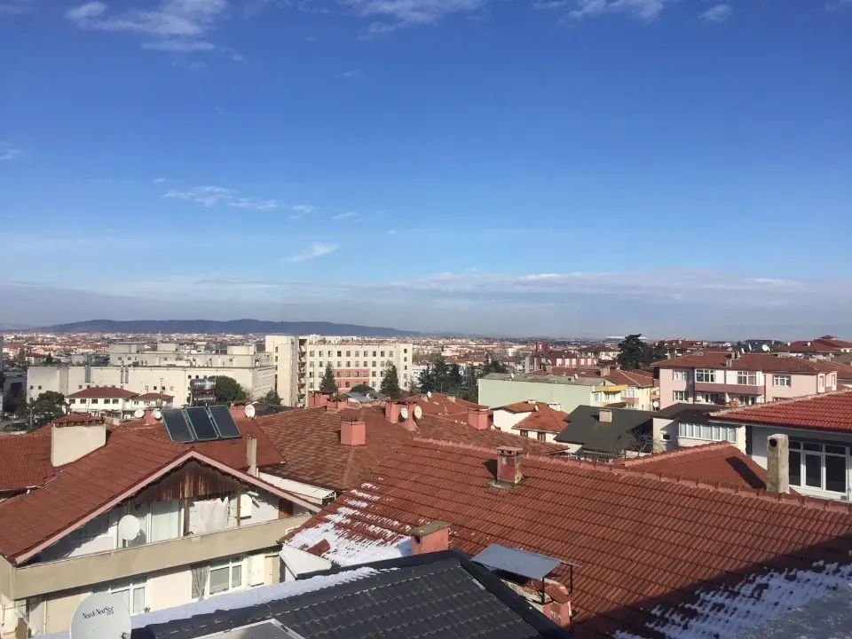 HIZIRTEPE DE BAHÇE KATI YERDEN ISITMALI 1+1 YENİ KİRALIK DAİRE