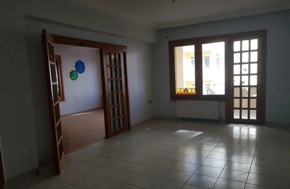 SAKARYA ADAPAZARI REJİ SK SATILIK KOMPLE BİNA
