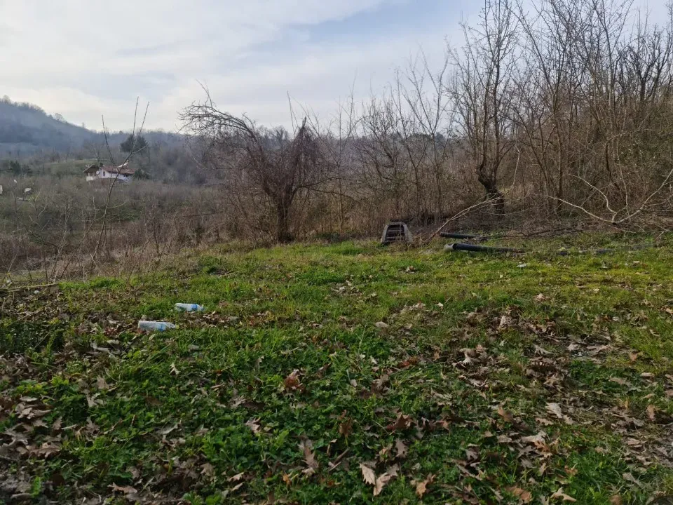 AKÇAY'DA KÖY İÇİNDE SATILIK 5.5 DÖNÜM ARSA