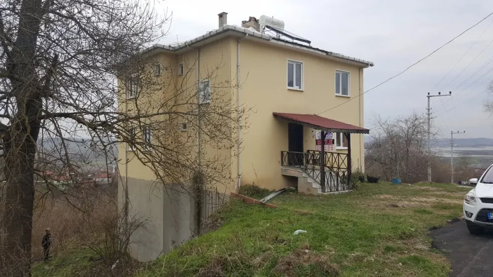 SAKARYA SERDİVAN'DA SATILIK MUHTEŞEM KONUMDA MÜLK 4500.M2