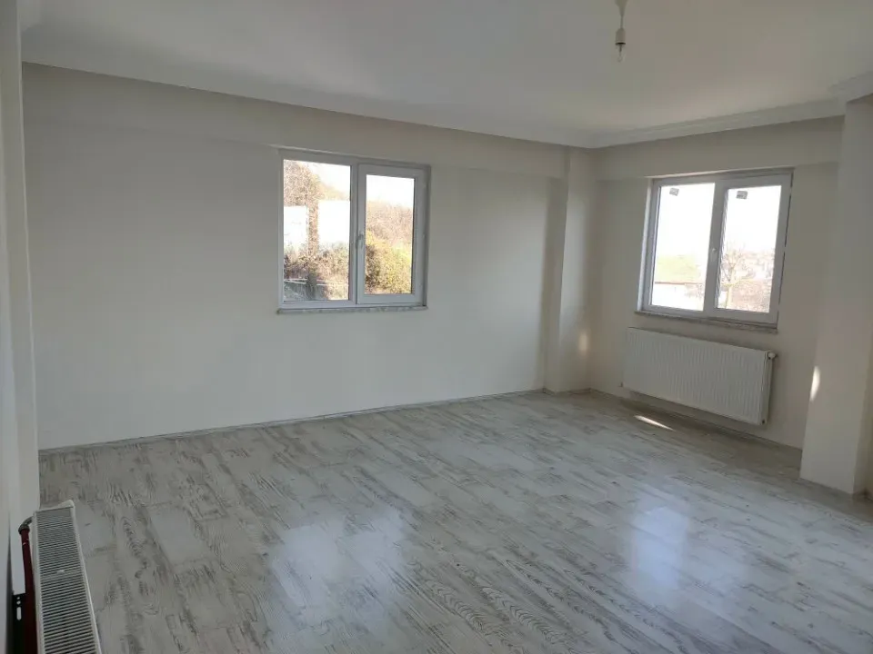 32 EVLERDE ŞEHİR MANZARALI YERDEN ISITMA 3+1 ARA KAT YENİ DAİRE
