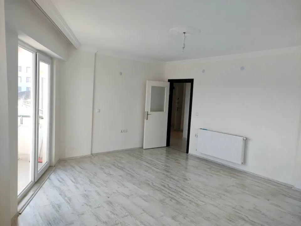 32 EVLERDE ŞEHİR MANZARALI YERDEN ISITMA 3+1 ARA KAT YENİ DAİRE