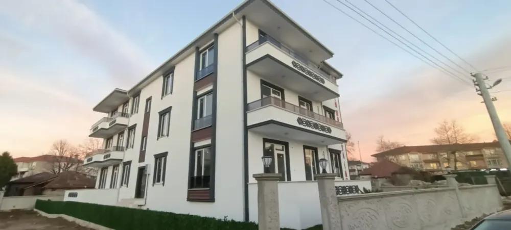 KARASU MERKEZDE BAHÇE KULLANIMLI YERDEN ISITMALI LÜKS DAİRELER