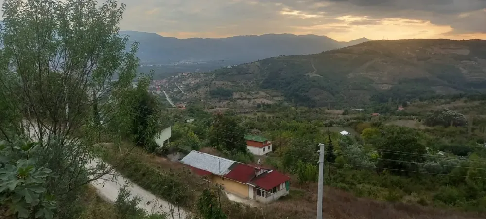 AVCI EMLAK’TAN GEYVE KÖPRÜBAŞI'NDA 1814 m2 İÇİNDE 5+1 FUL MANZARALI EV