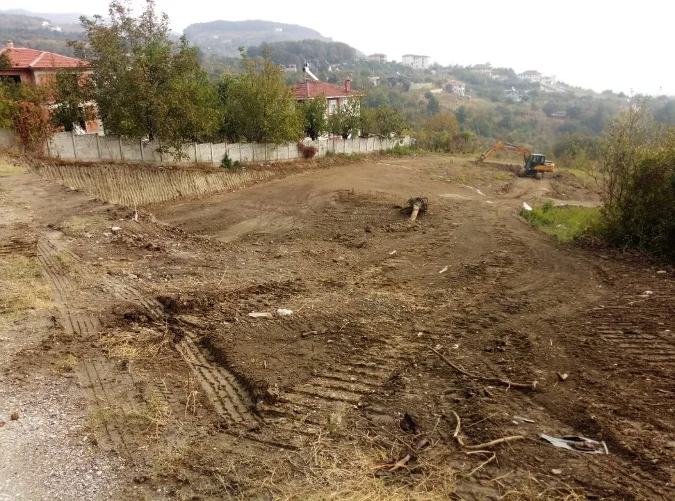AVCI EMLAK'TAN GEYVE KÖPRÜBAŞINDA İMARLI 1041 m2 PROJELİ KAT İRTİFAKLI