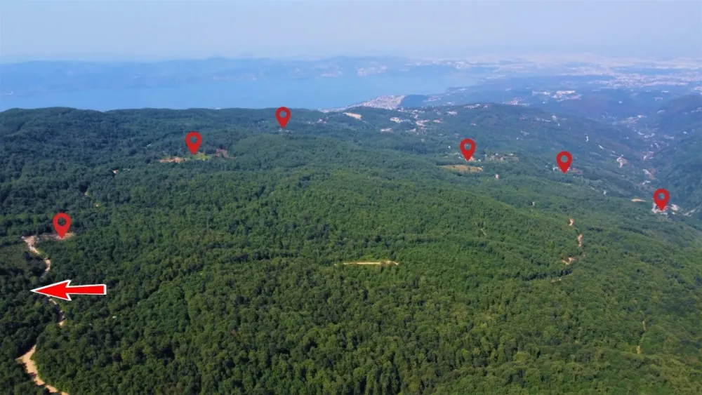SAKARYA SAPANCA MEMNUNİYE'DE DOĞA İÇİNDE ARSA