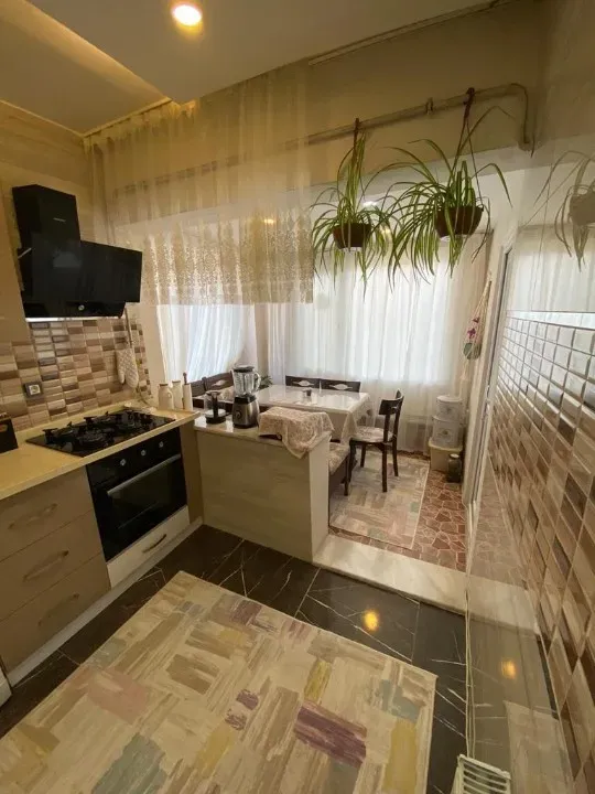 Sakarya Adapazarı Orta Mah.sinde Acilen Satılık Full 4+1 İçi Yapılı Ayrı Mutfak Eşyalı Daire