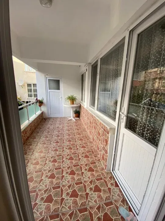 Sakarya Adapazarı Orta Mah.sinde Acilen Satılık Full 4+1 İçi Yapılı Ayrı Mutfak Eşyalı Daire