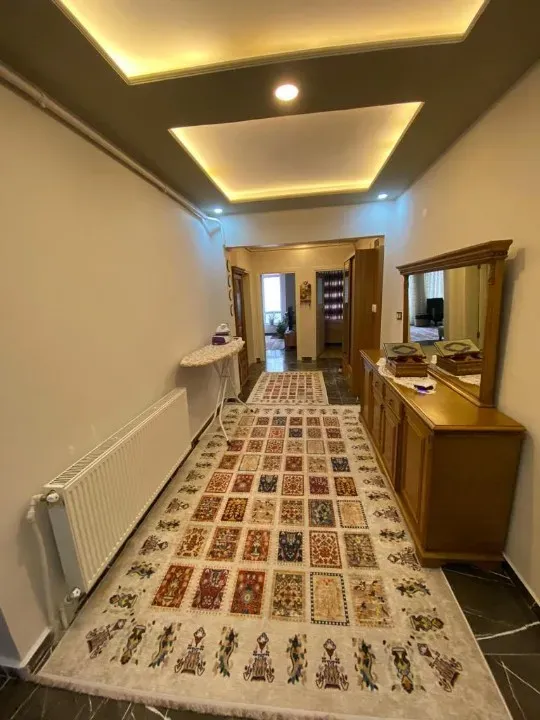 Sakarya Adapazarı Orta Mah.sinde Acilen Satılık Full 4+1 İçi Yapılı Ayrı Mutfak Eşyalı Daire