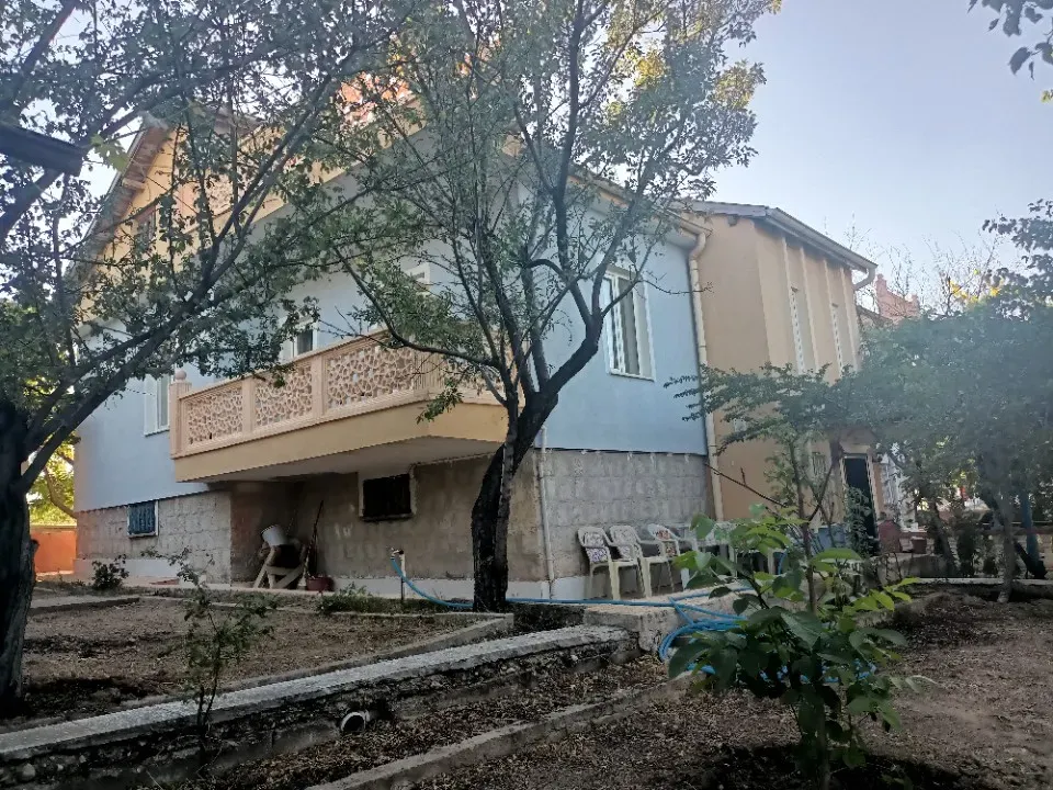 KAYSERİ - GESSİ - KAYABAĞI MAHALLESİNDE SATILIK 2 KATLI MÜSTAKİL EV