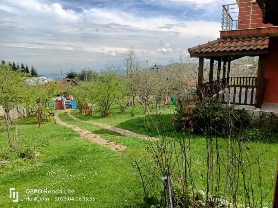 SAPANCA'DA GÖL MANZARALI SATILIK 3 ADET VİLLA