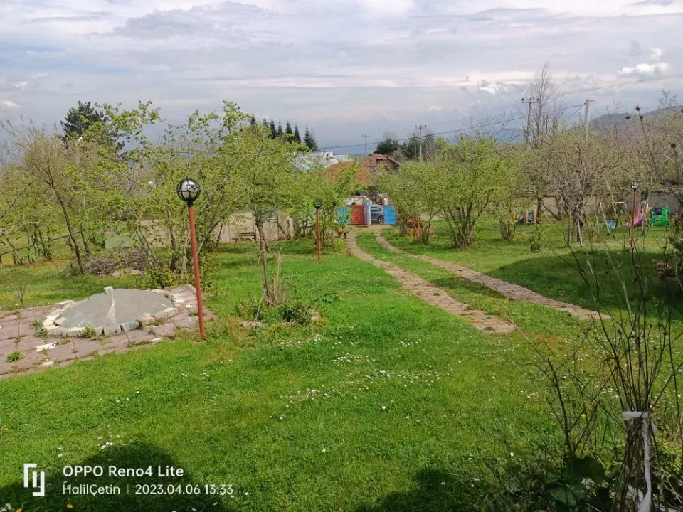 SAPANCA'DA GÖL MANZARALI SATILIK 3 ADET VİLLA