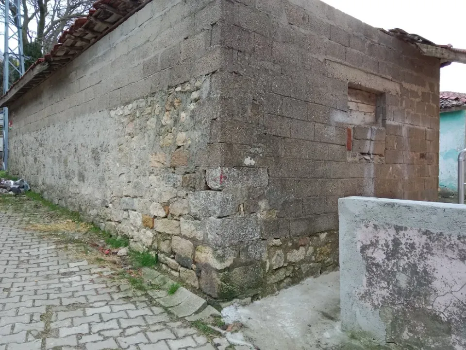 Çatalca Kalfa MH. müstakil tapulu gecekondu